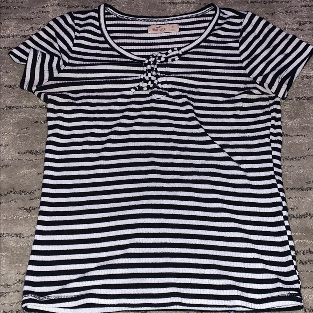 hollister form fitting shirt